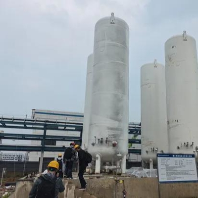 100-20000L ASME acier cryogénique à pression atmosphérique cylindre de gaz LNG / GNC / GPL / réservoir de stockage